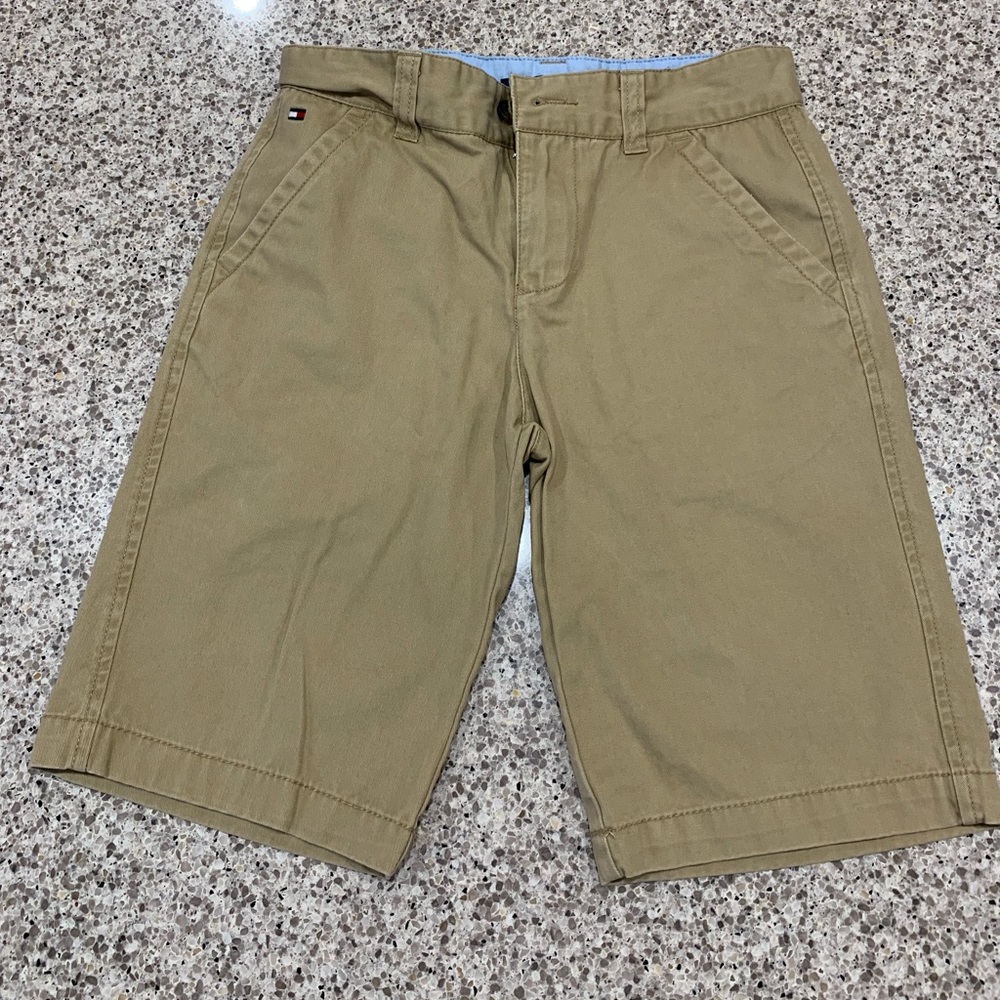 Tommy Hilfiger size 12 shorts khakis